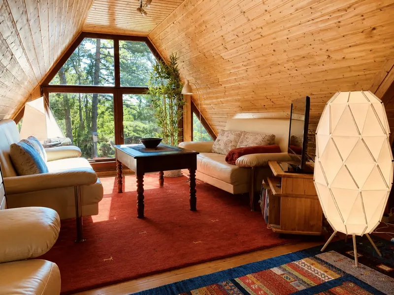 Heller Wohnbereich der Ferienwohnung am Strand in Dierhagen